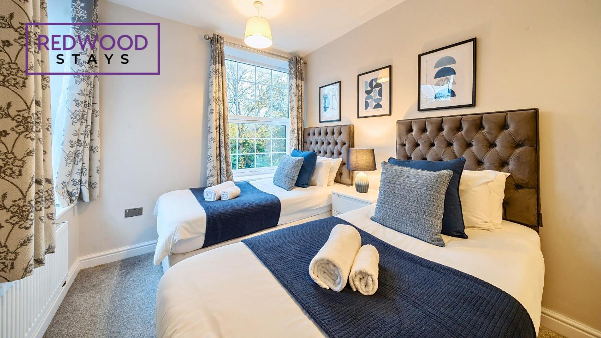 Newly Refurbished Spacious Serviced Apartment For Contractors And Families, Free Wifi & Netflix By Redwood Stays Farnborough  Kültér fotó
